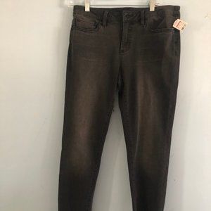 Jeans; Ankle; faded Black; frayed hem;NEW WITH TAG